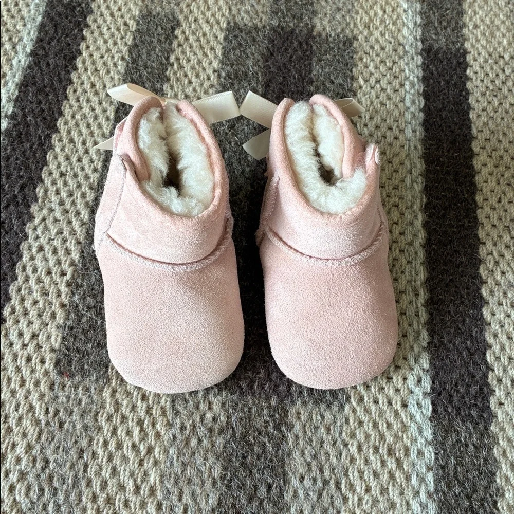 UGG BABY Jesse Bow II bootie Pink Suede Size 1